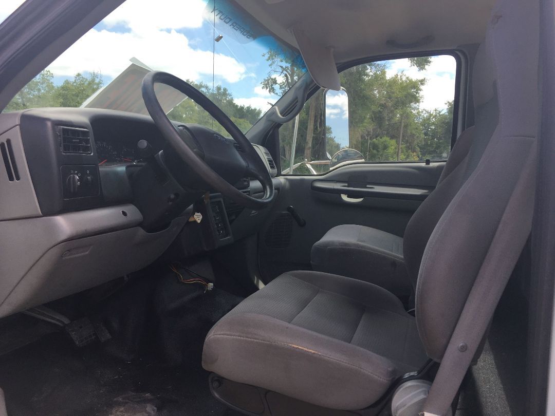 2008 FORD F750 XL - Image 7